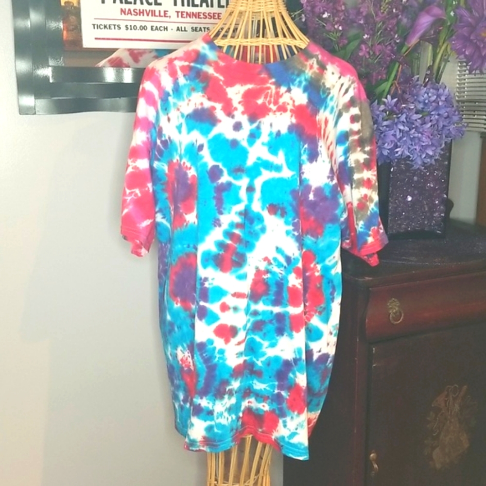 Hand Crafted Handmade Upcycled XL Short Sleeve 100% Cotton Tie Dye T-shirt